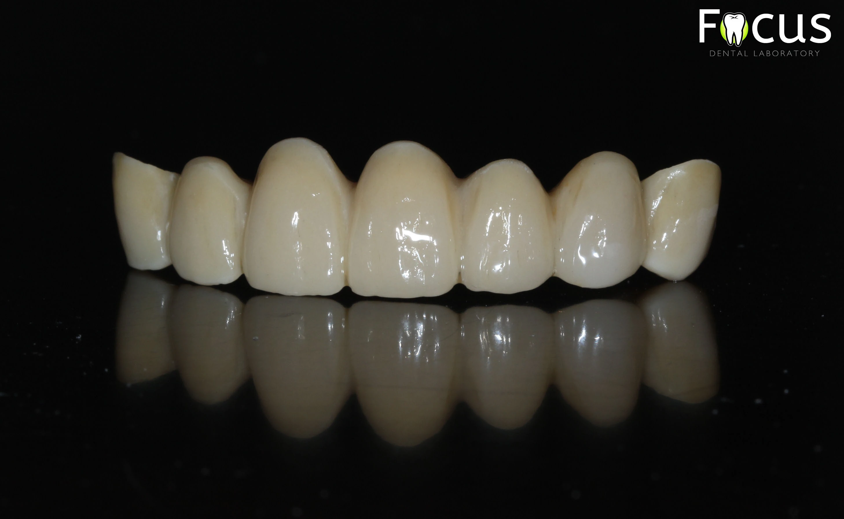 Mengenal Material Zirconia - Solusi Terbaik untuk Gigi Palsu Modern